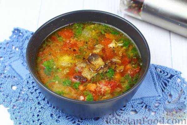 Суп с кускусом, беконом и овощами