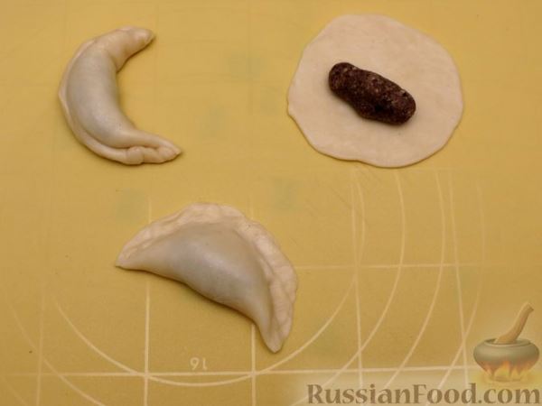 Песочное печенье "Полумесяцы" с мёдом, орехами и корицей
