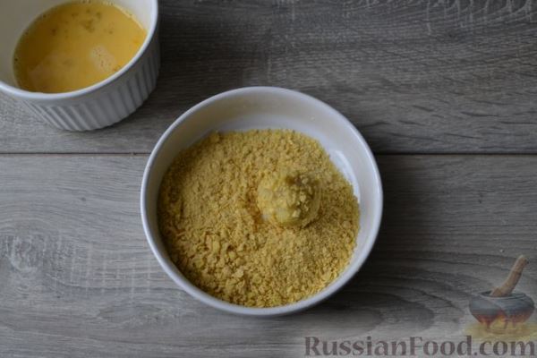 Крем-суп из кукурузы и капусты с картофельными крокетами
