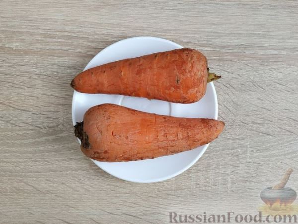 Салат из моркови, с яйцами, жареным луком и грецкими орехами